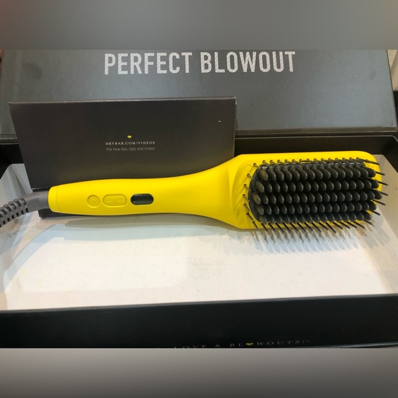Drybar-The Brush Crush - Picture 3 of 8